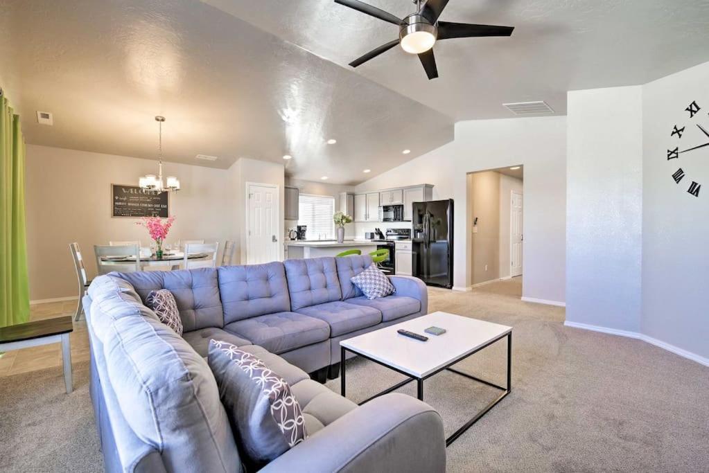Family Friendly Playroom Garage Caldwell Exterior foto